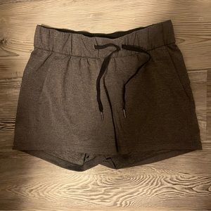 Lululemon shorts size 4